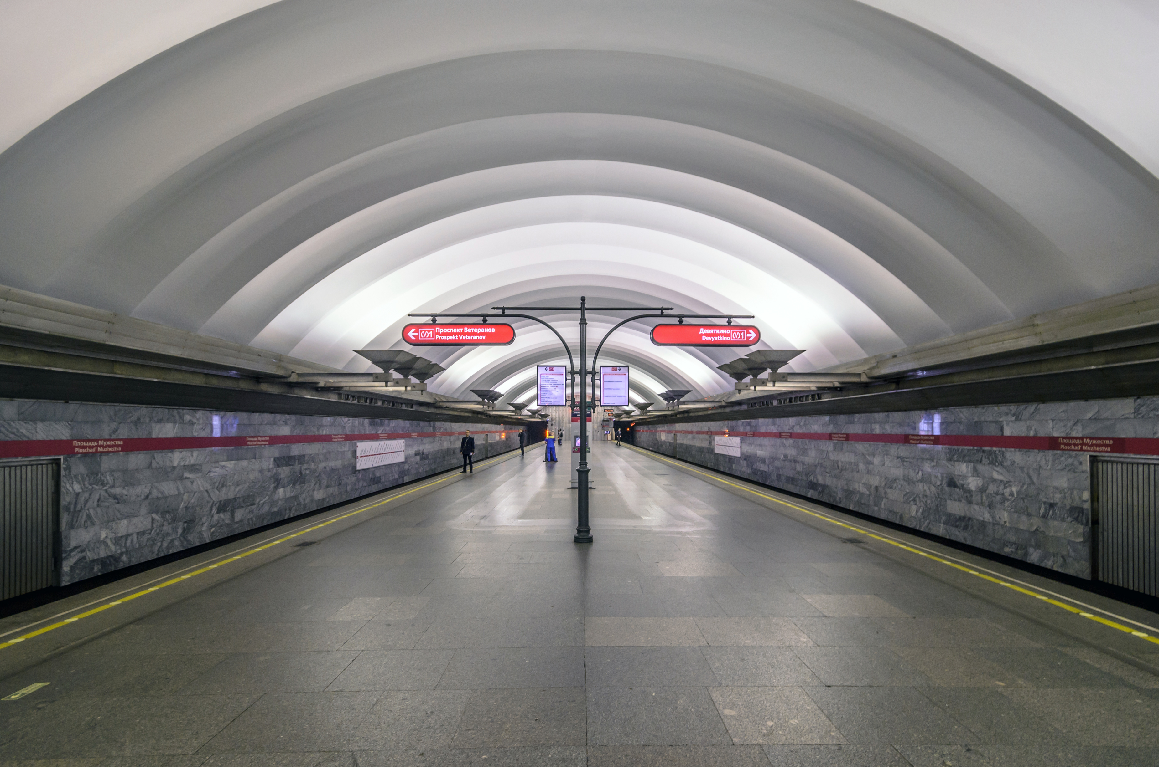 Ploshchad Muzhestva station in 2014. Photograph by Alex ‘Florstein’ Fedorov, CC BY-SA 4.0.
